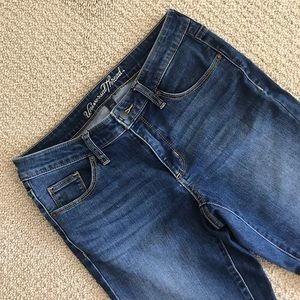 Universal Thread Mid Rise Skinny Jeans